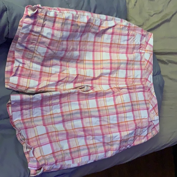 Women’s size 12 pink, yellow, grey 10” golf shorts - Picture 3 of 3